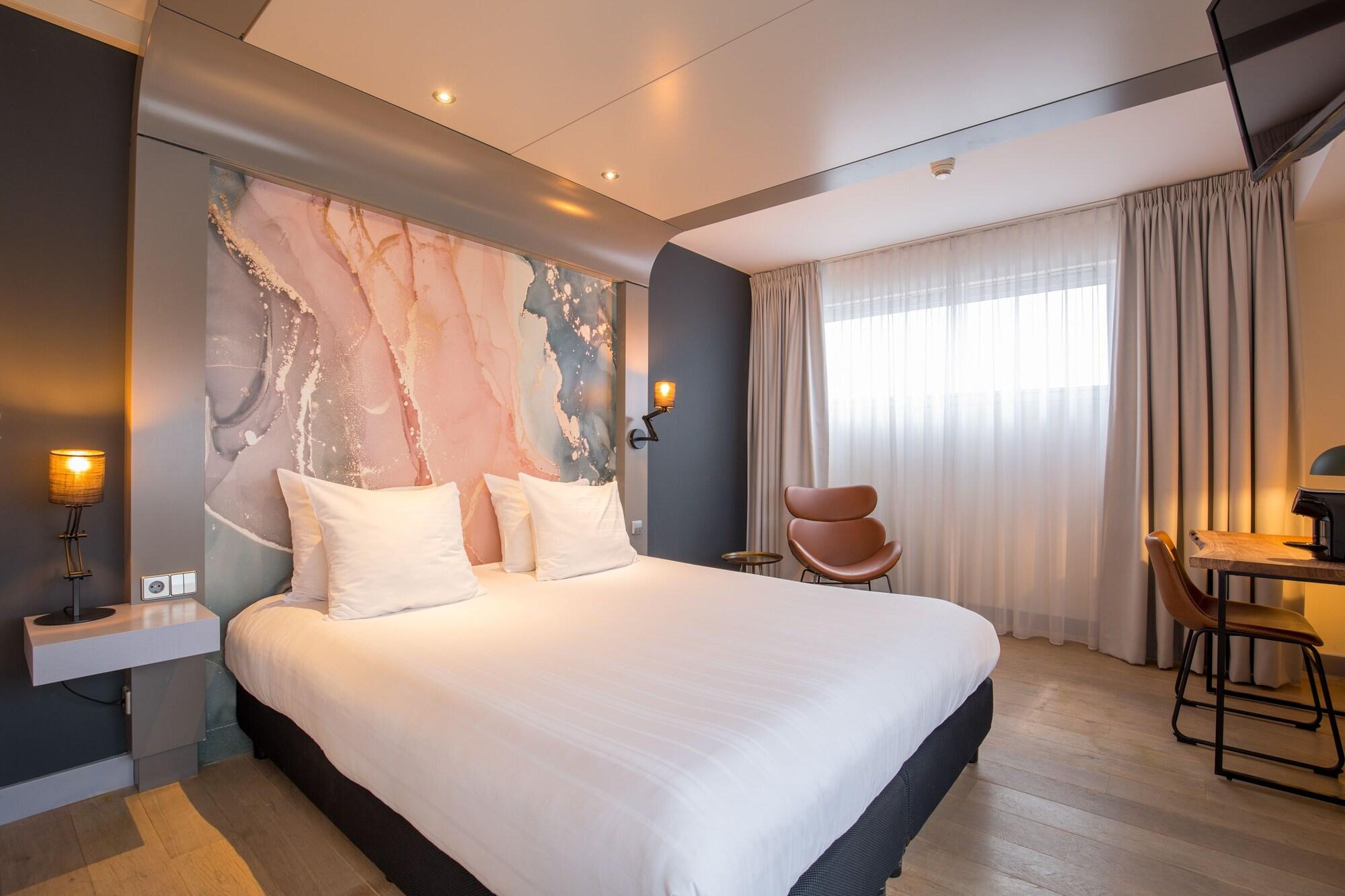 Hotel Leonardo Center 4*