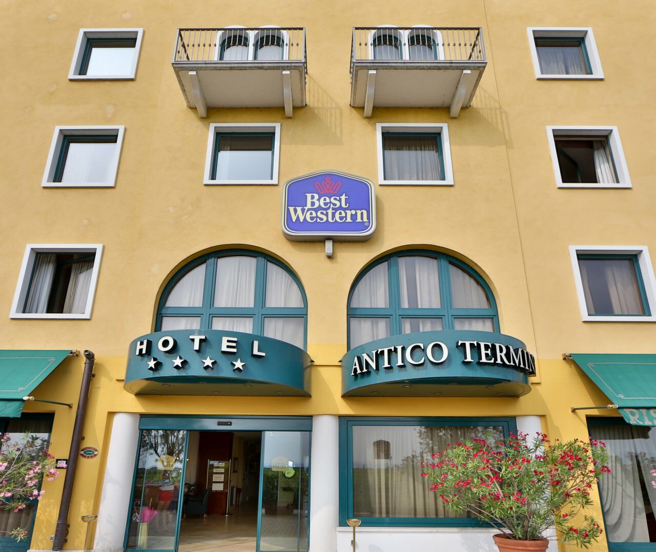 Leonardo Center Hotel 4*